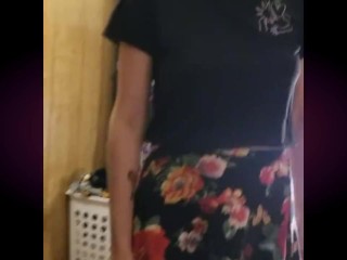 'Sexy Wife Sucks Me After Work Ask to Film'