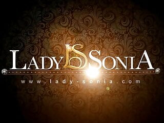 Lady Sonia wants to be your dirty porn slut