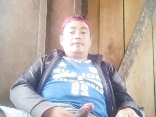 Cute Pinoy Chubby Masturbates