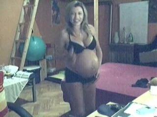 Dancing preg web cam